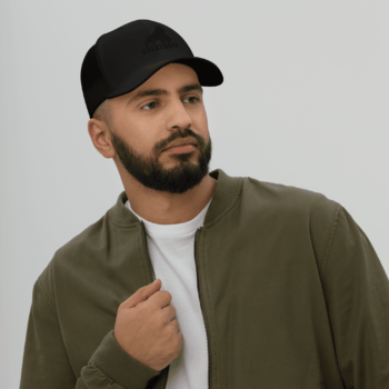 Mesh Trucker Cap White Logo - atmungsaktives Mesh auf der Rückseite und verstellbarer Schnappverschluss | JackedApe